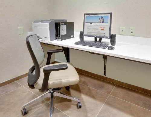 Candlewood Suites Salina image 25