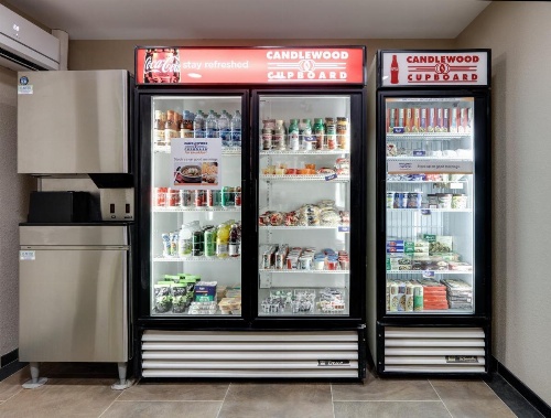 Candlewood Suites Salina image 7