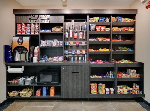 Candlewood Suites Salina image 8